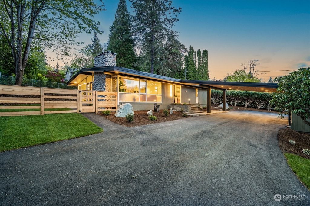 Photo of 38045 SE 88th Street, Snoqualmie, WA 98065 (MLS # 2232083)