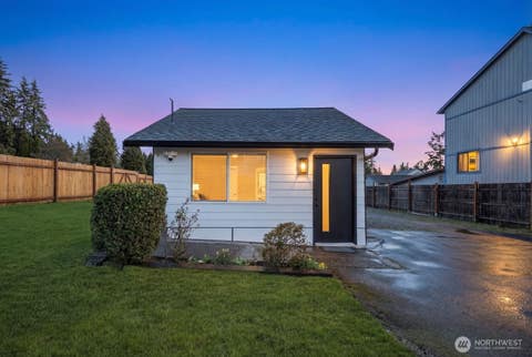Photo of 1747 NE 147th St ST #1, Shoreline, WA 98155 (MLS # 2534730)
