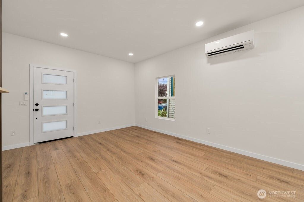 Photo of 161 18th Avenue, Seattle, WA 98122 (MLS # 2451257)