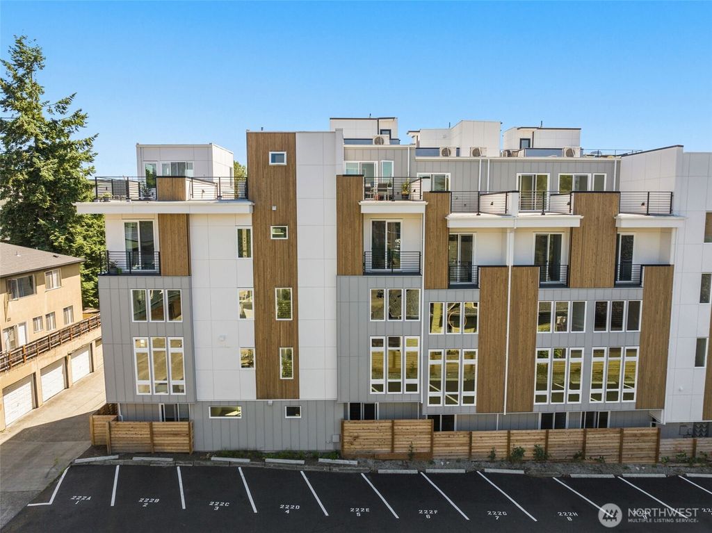 Photo of 222 A 10th Avenue E, Seattle, WA 98102 (MLS # 2420096)