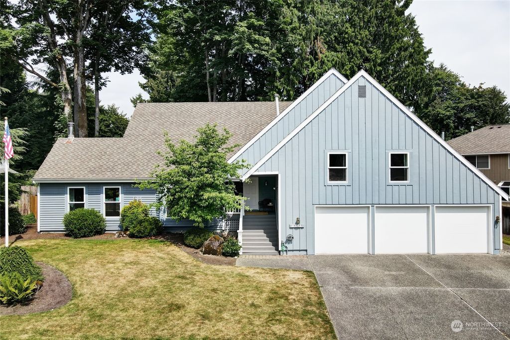 Photo of 4635 190th Avenue SE, Issaquah, WA 98027 (MLS # 2143780)