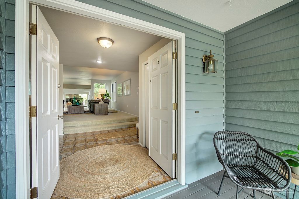 Photo of 4635 190th Avenue SE, Issaquah, WA 98027 (MLS # 2143780)