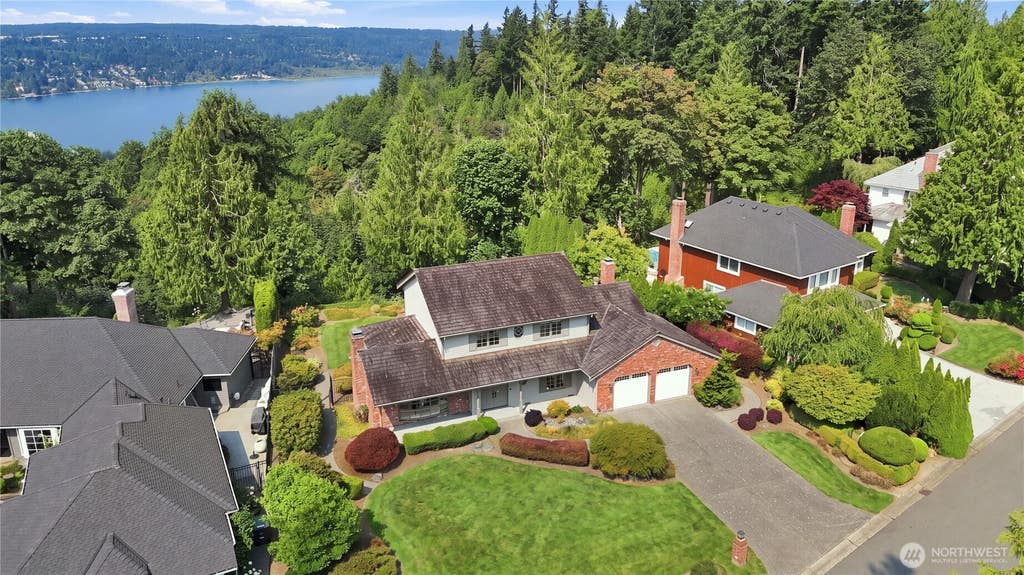 Photo of 3805 203rd Avenue NE, Sammamish, WA 98074 (MLS # 2570780)