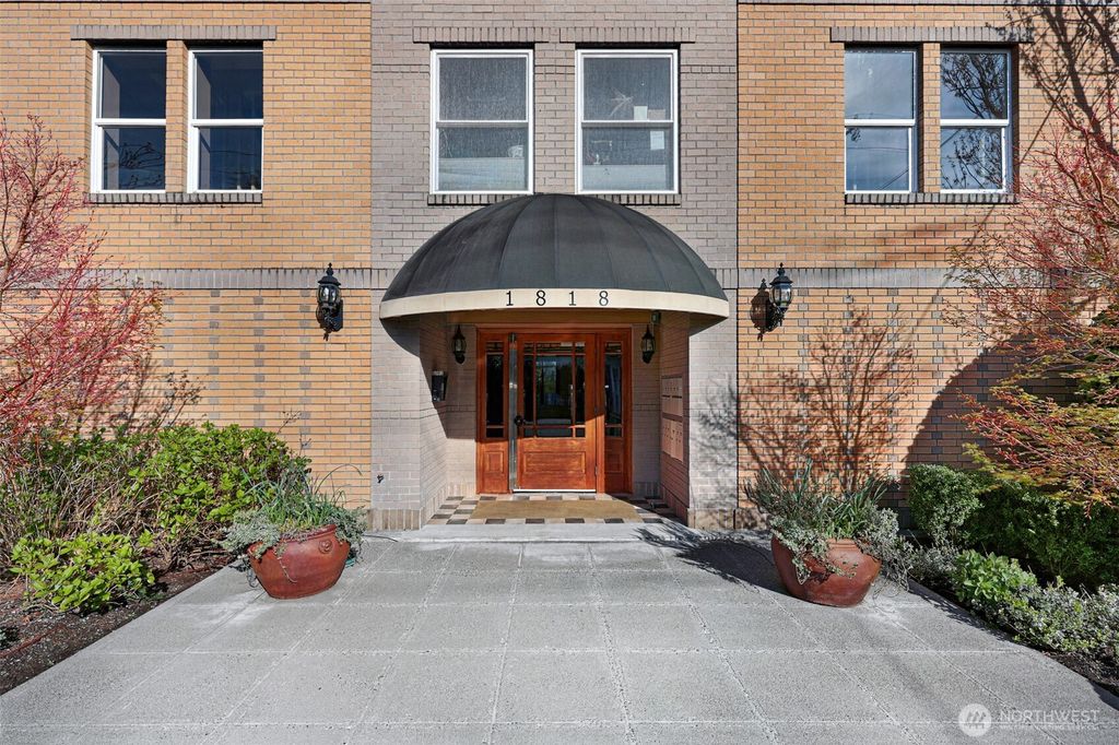 Photo of 1818 Bigelow Avenue N #301, Seattle, WA 98109 (MLS # 2500899)