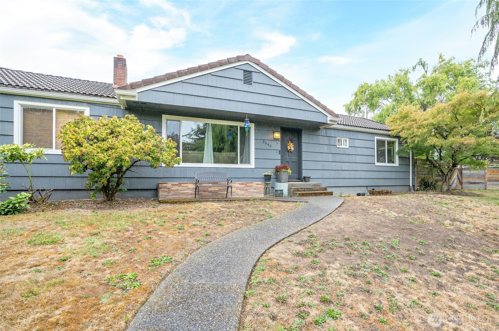 3546 E Grandview