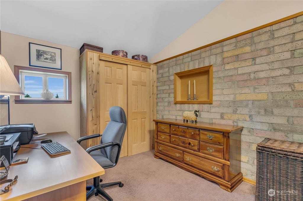 listing image 9368998749620898824