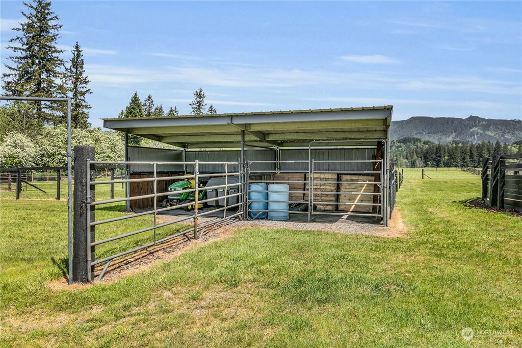 listing image 9363901124622158372