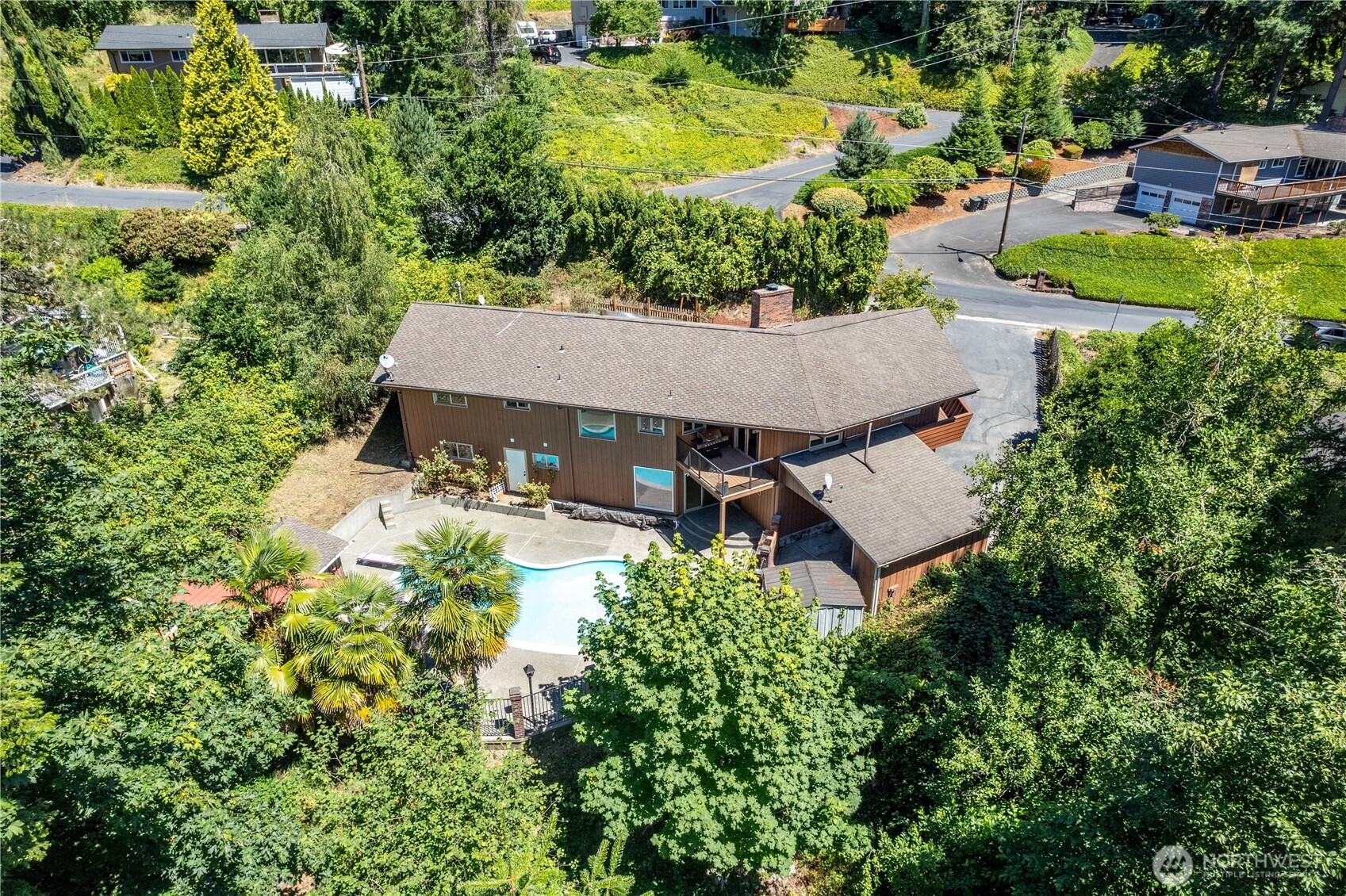 2327 Lynnwood Drive