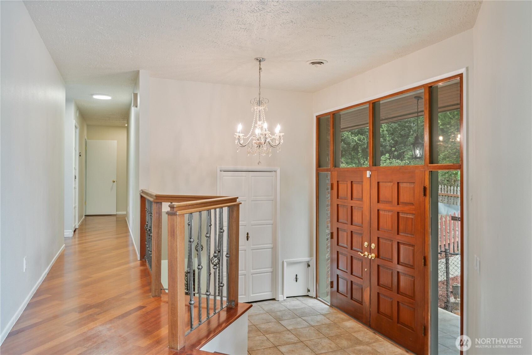 2327 Lynnwood Drive