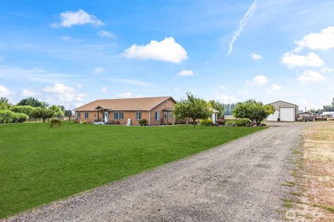 Photo of 1880 Dilley Road, Tieton, WA 98947 (MLS # 2486974)