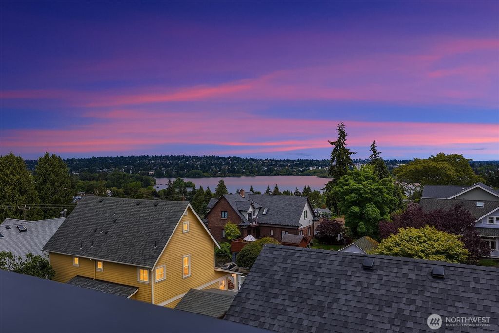 Photo of 516 N 61st Street #B, Seattle, WA 98103 (MLS # 2526194)