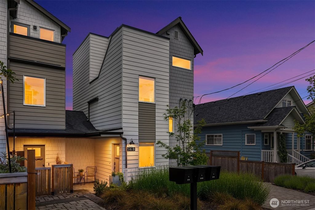 Photo of 516 N 61st Street #B, Seattle, WA 98103 (MLS # 2526194)