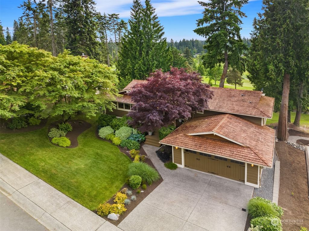 Photo of 2001 183rd Avenue NE, Redmond, WA 98052 (MLS # 2141301)