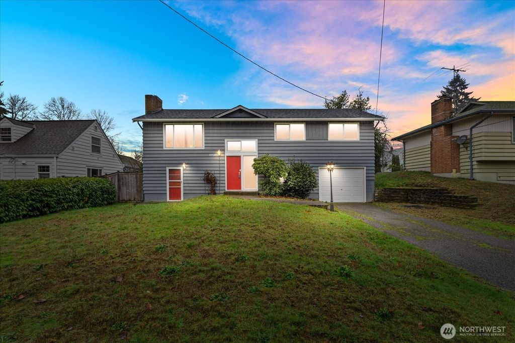 Photo of 13729 8th Avenue S, Burien, WA 98168 (MLS # 2466858)