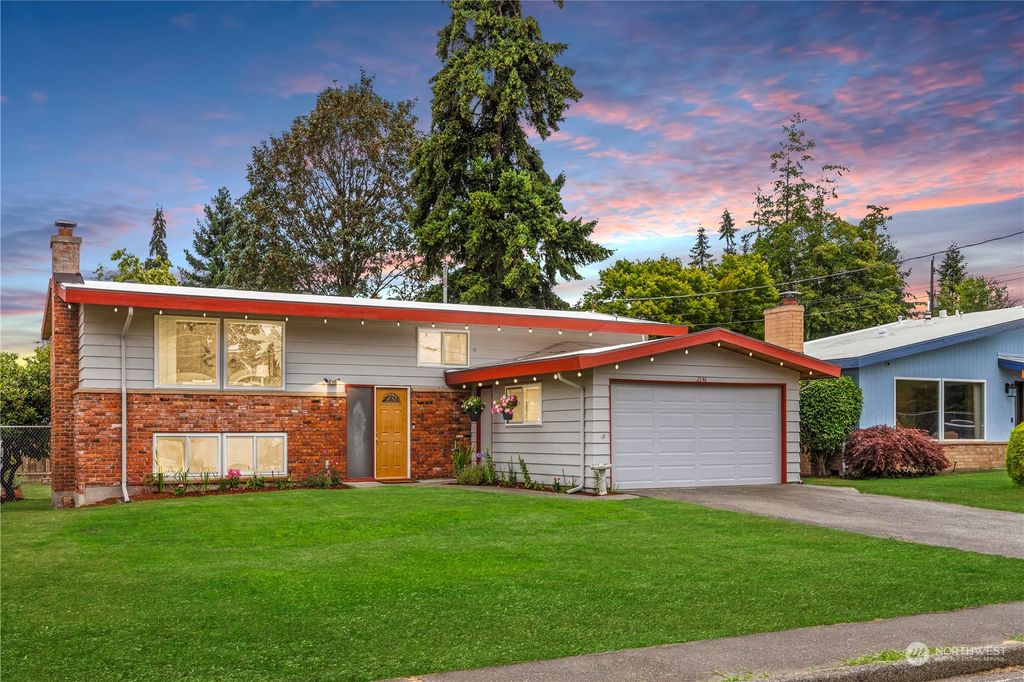 Photo of 2346 N 192nd Street, Shoreline, WA 98133 (MLS # 2268471)