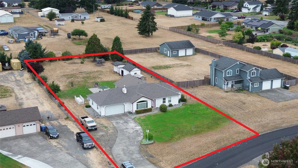 Photo of 9214 Applegate Loop SW, Rochester, WA 98579 (MLS # 2571605)