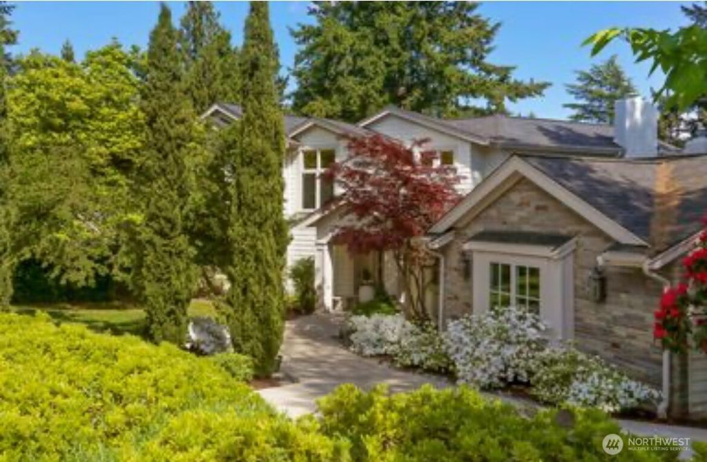 Photo of 6543 NE Windermere Road, Seattle, WA 98105 (MLS # 2350136)