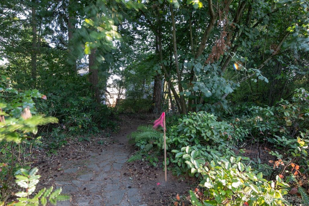 Photo of 0 1st Avenue NE, Seattle, WA 98125 (MLS # 2396705)