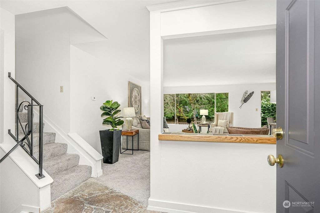 Photo of 2000 166th Avenue SE, Bellevue, WA 98008 (MLS # 2211736)