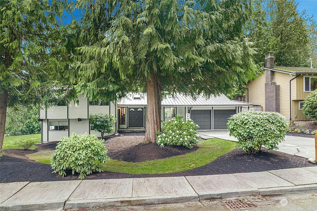 Photo of 2000 166th Avenue SE, Bellevue, WA 98008 (MLS # 2211736)