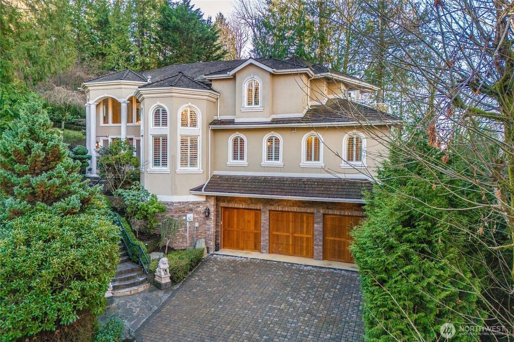 Photo of 5325 145th Place SE, Bellevue, WA 98006 (MLS # 2388128)