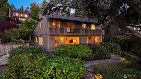 Photo of 703 15th Street, Bellingham, WA 98225 (MLS # 2574891)