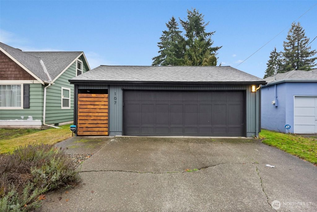 Photo of 107 N Street NE, Auburn, WA 98002 (MLS # 2458685)