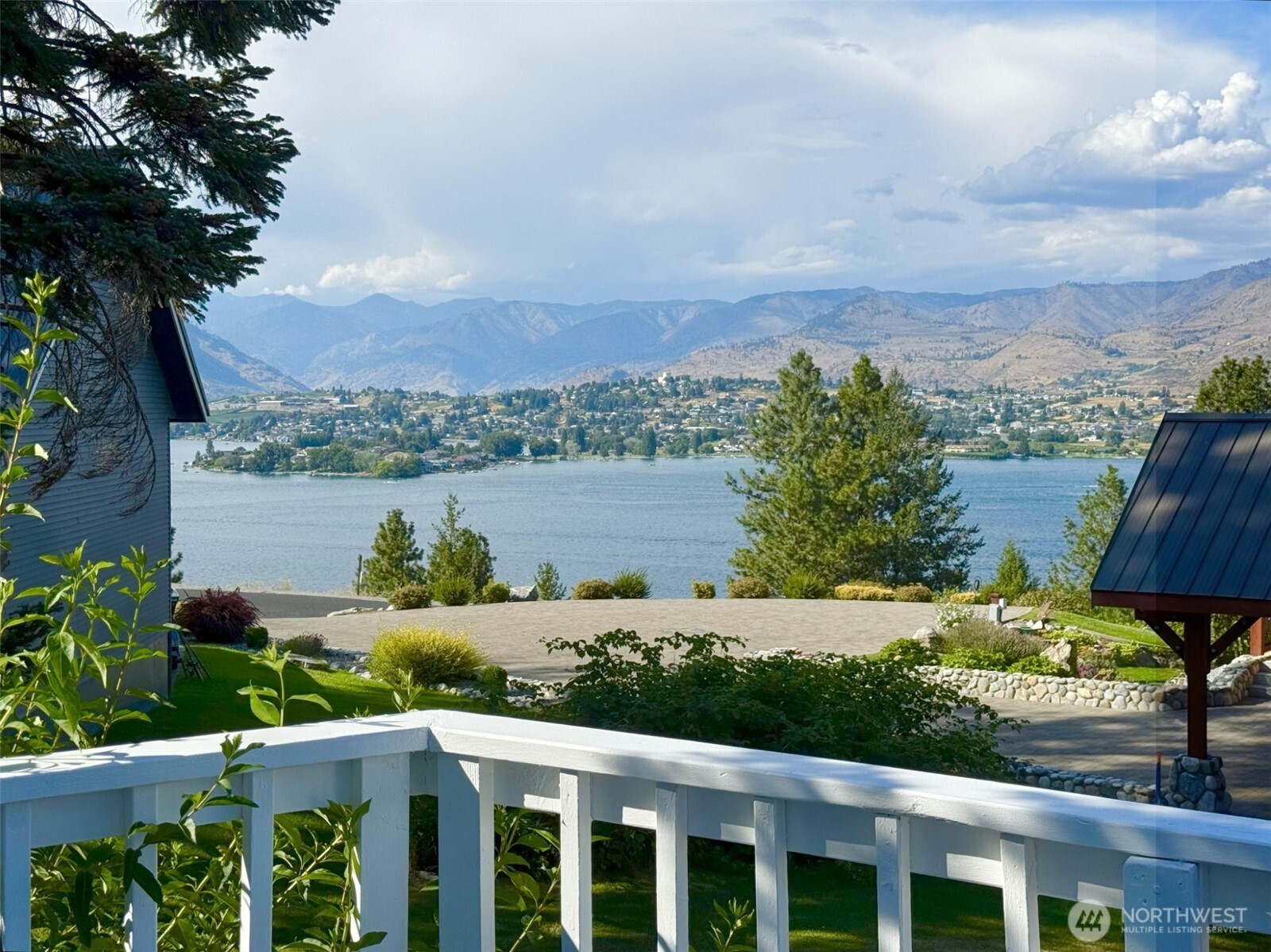 4124 Lakeview Place
