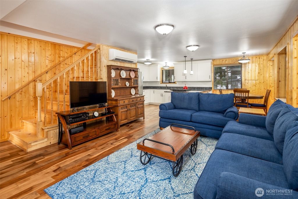 Photo of 180 Why Worry Lane, Ronald, WA 98940 (MLS # 2465783)