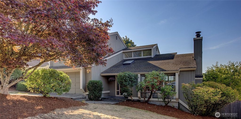 Photo of 14761 SE 63rd Street, Bellevue, WA 98006 (MLS # 2419976)