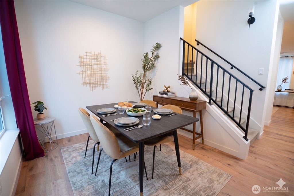 Photo of 2624 Eastlake Avenue E #B, Seattle, WA 98102 (MLS # 2512632)
