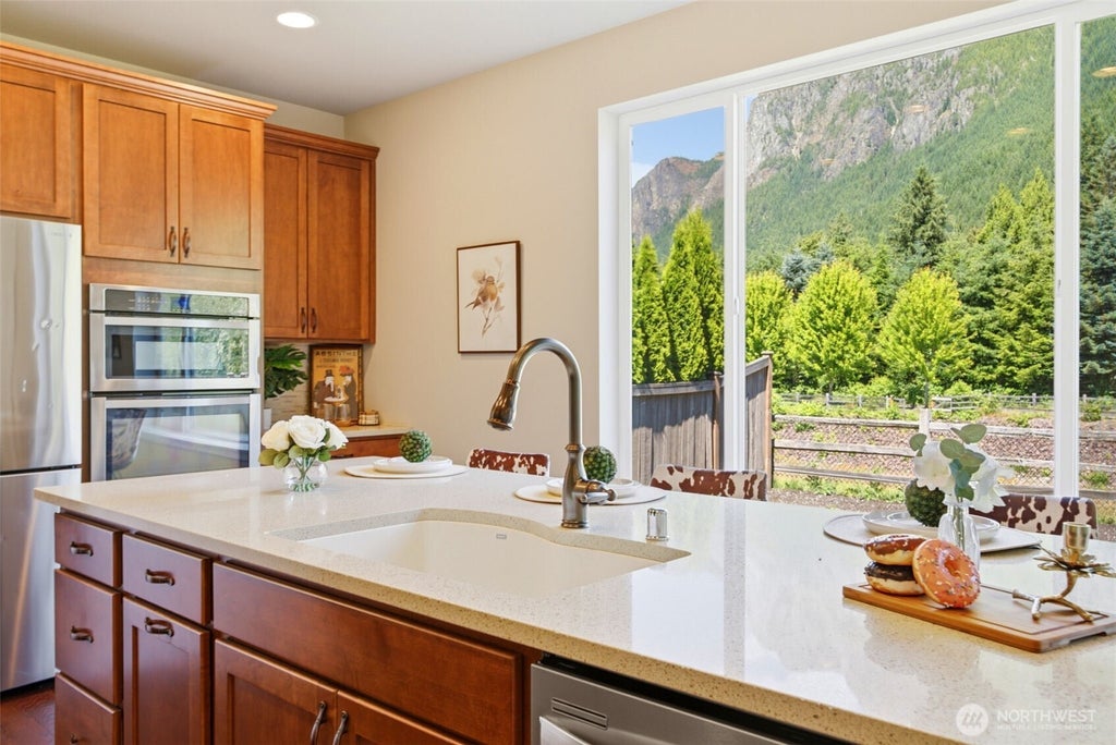 Photo of 938 NE 4th ST, North Bend, WA 98045 (MLS # 2548794)