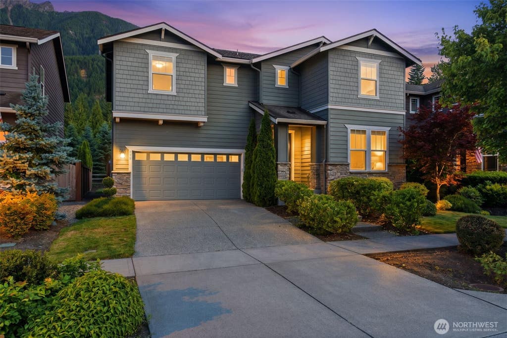 Photo of 938 NE 4th ST, North Bend, WA 98045 (MLS # 2548794)