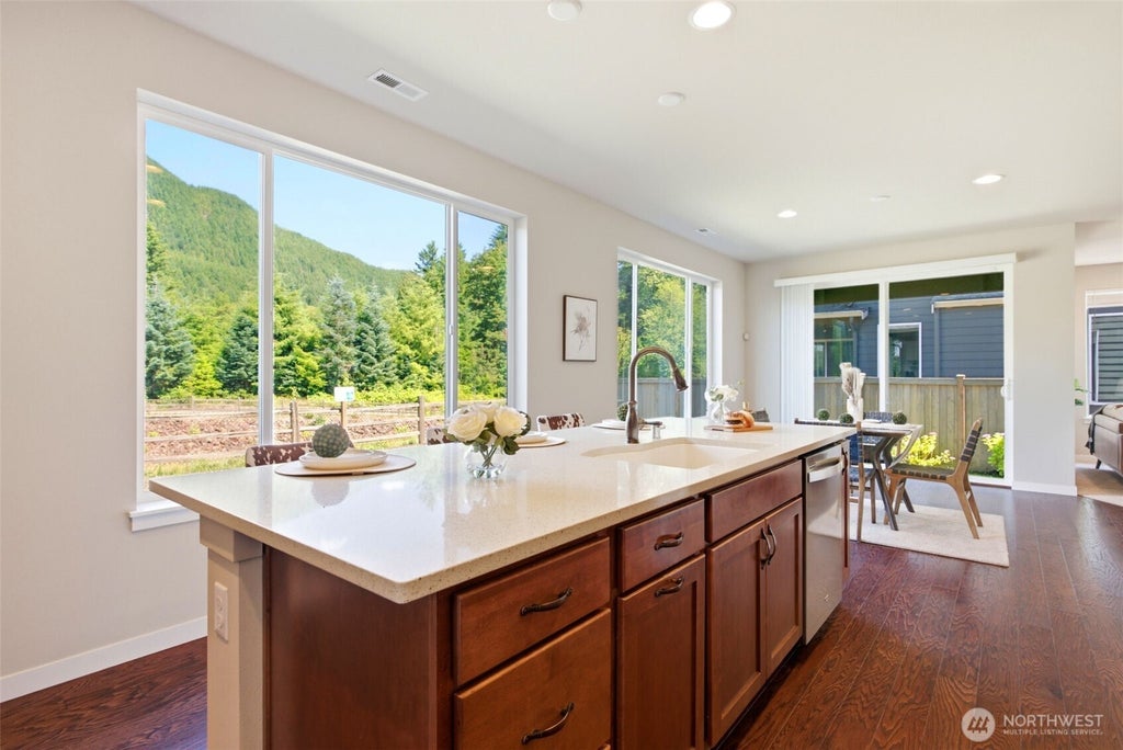 Photo of 938 NE 4th ST, North Bend, WA 98045 (MLS # 2548794)