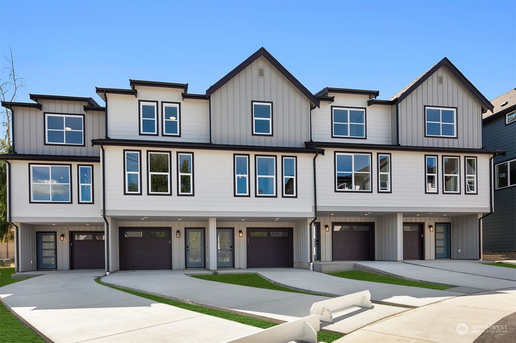 Photo of 19930 Poplar Way #A-3, Lynnwood, WA 98036 (MLS # 2326445)