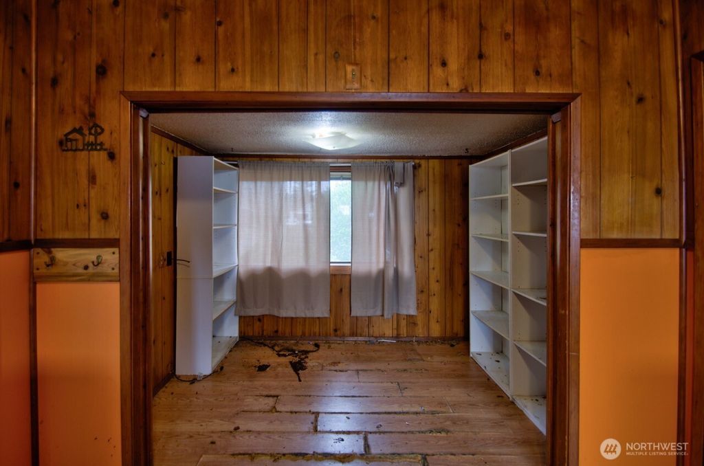 Photo of 208 W Roanoke St, Centralia, WA 98531 (MLS # 2442397)
