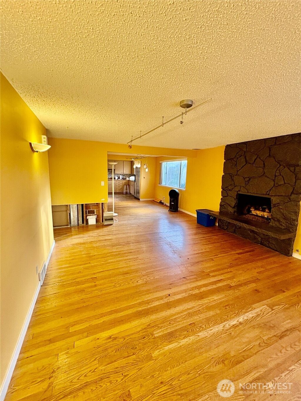 Photo of 309 NW 48th Street, Seattle, WA 98107 (MLS # 2482122)