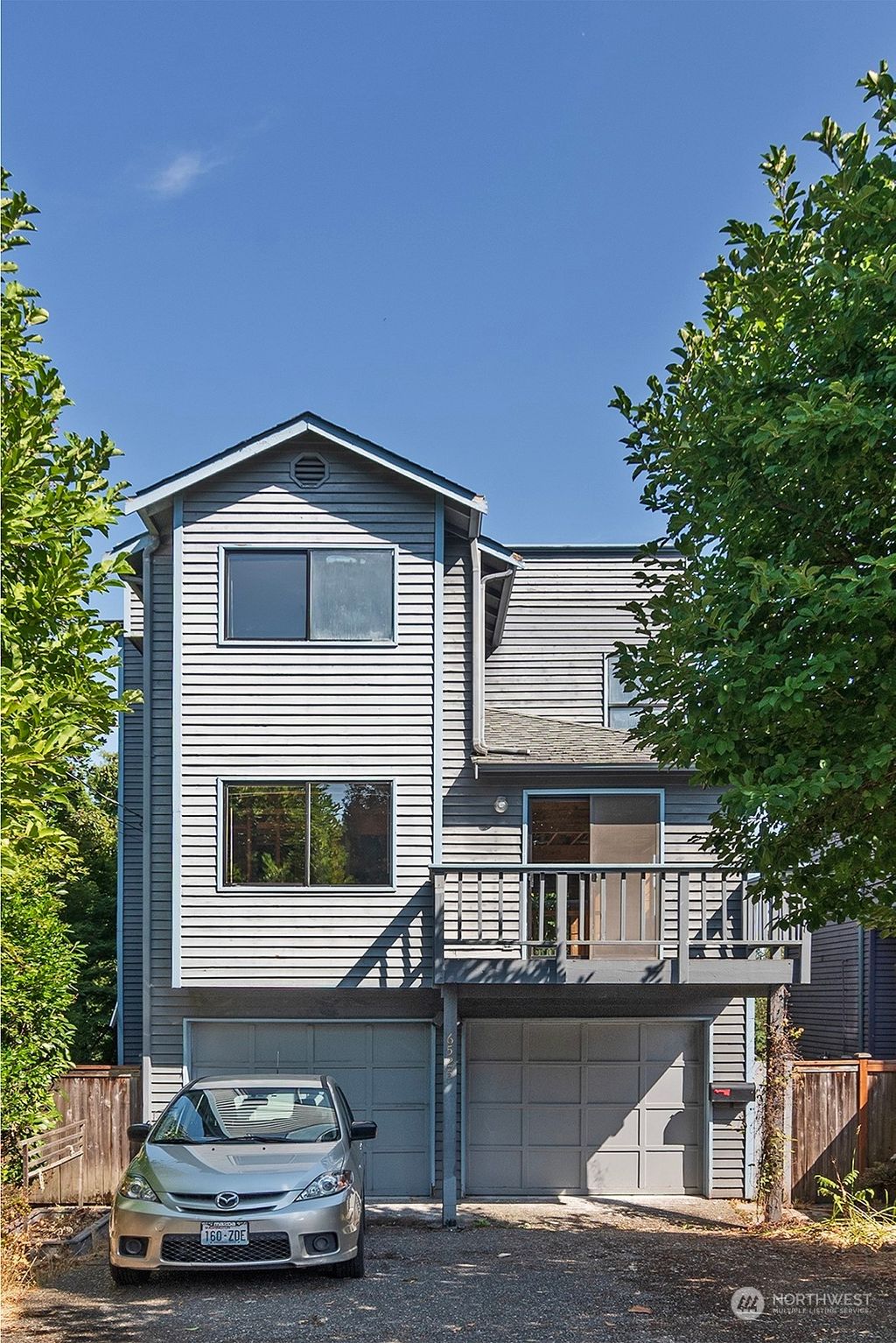 Photo of 6525 37th Avenue NE, Seattle, WA 98115 (MLS # 2188129)