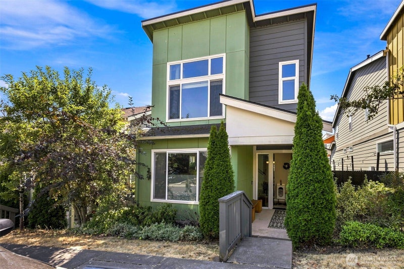 831 SW 96th Place