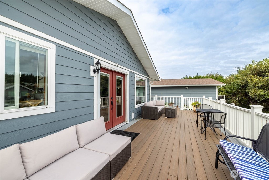 Photo of 33018 G Place, Ocean Park, WA 98640 (MLS # 2581974)