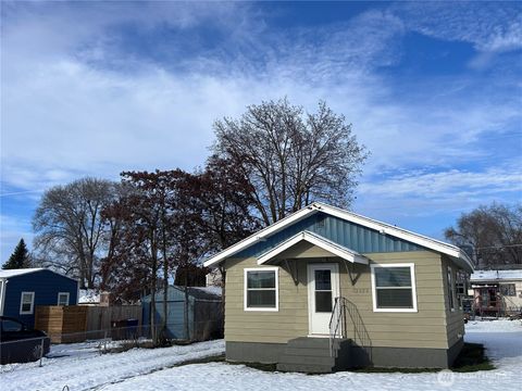 Photo of 2323 E Rich Avenue, Spokane, WA 99207 (MLS # 2467011)