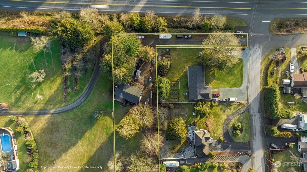 Photo of 12529 87th Place SE, Snohomish, WA 98920 (MLS # 2027450)