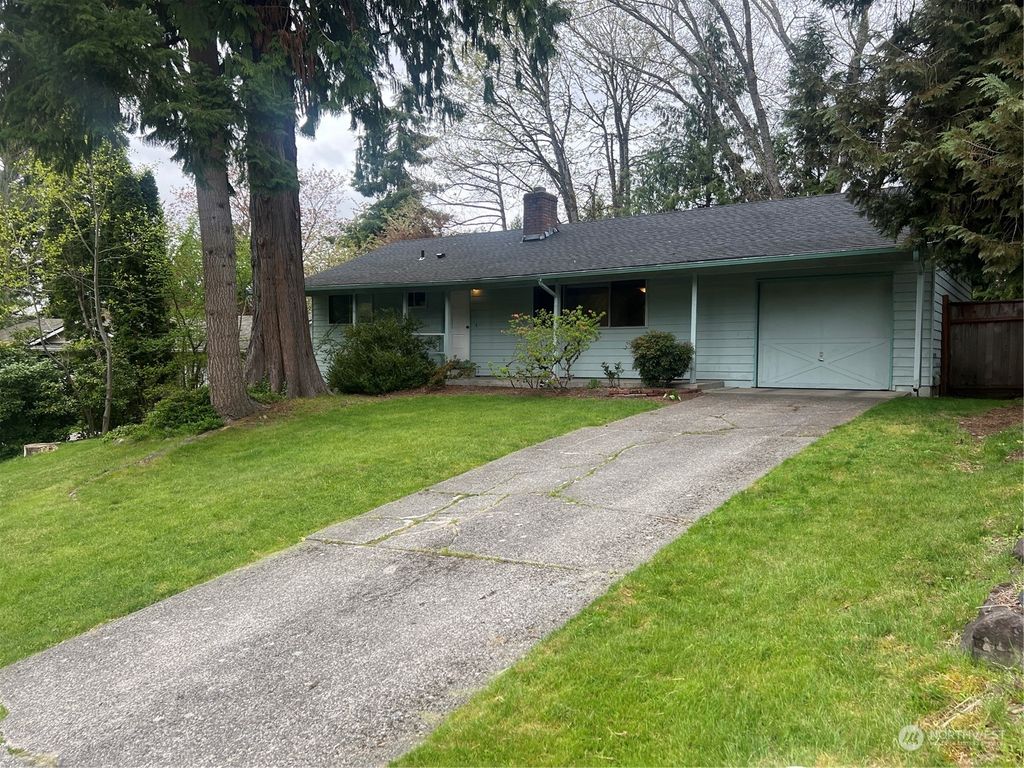 Photo of 16808 NE 105th Street, Redmond, WA 98052 (MLS # 2065348)