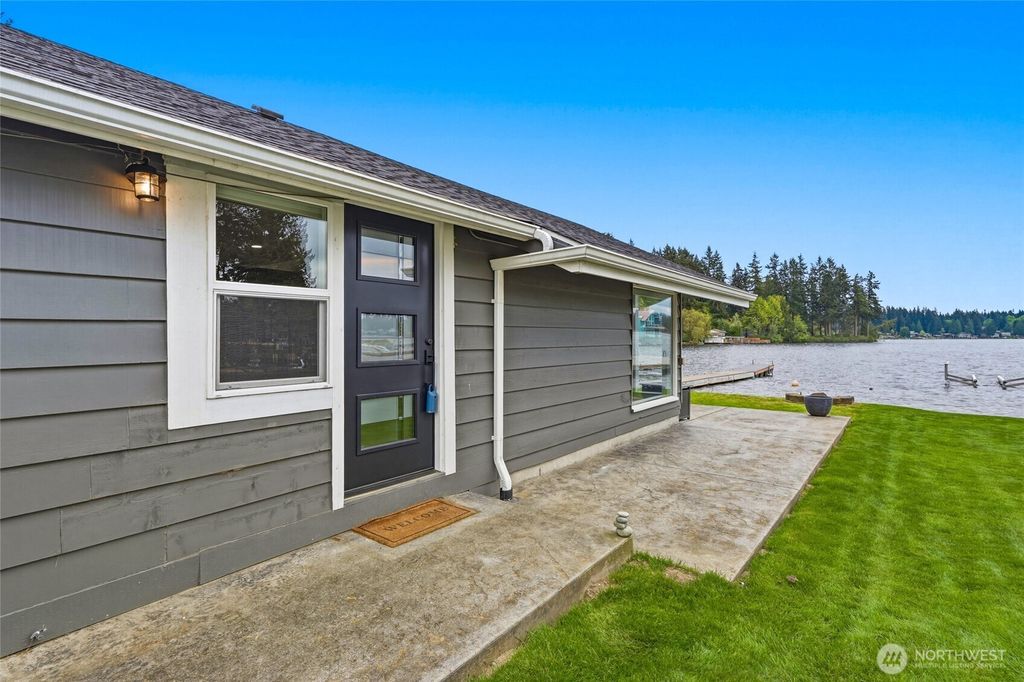 Photo of 4302 Peninsula Road, Stanwood, WA 98292 (MLS # 2514738)