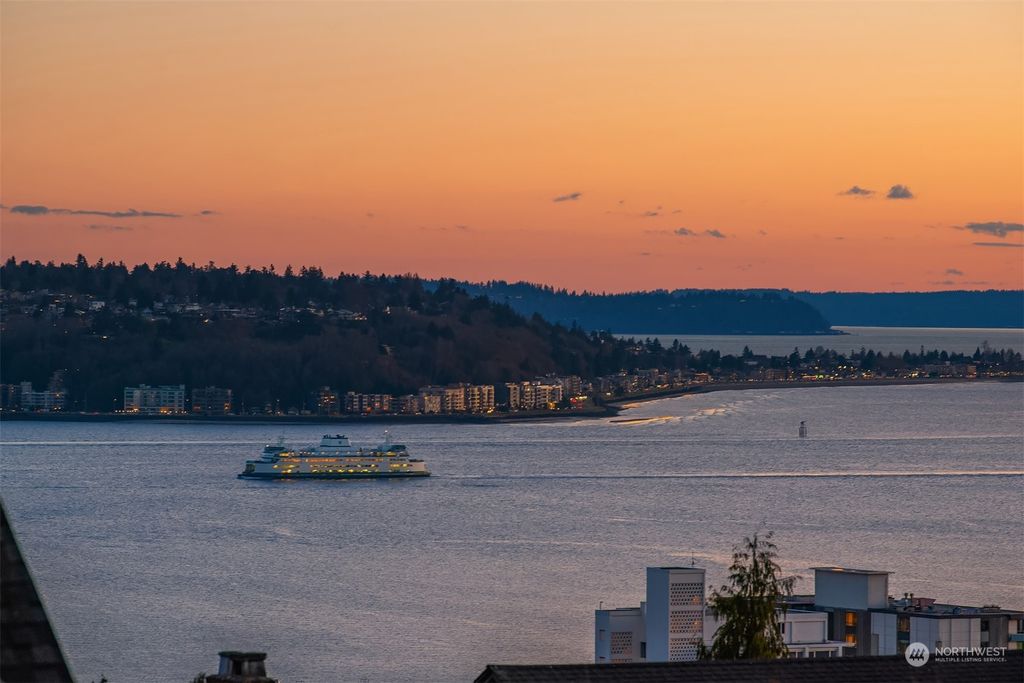 Photo of 105 W Highland Drive #200, Seattle, WA 98119 (MLS # 2209209)