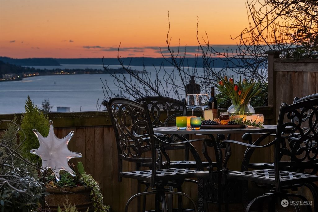 Photo of 105 W Highland Drive #200, Seattle, WA 98119 (MLS # 2209209)