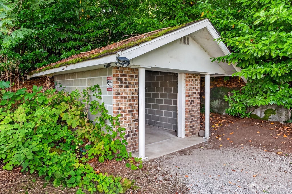 Photo of 27131 52nd Avenue S, Kent, WA 98032 (MLS # 2577803)