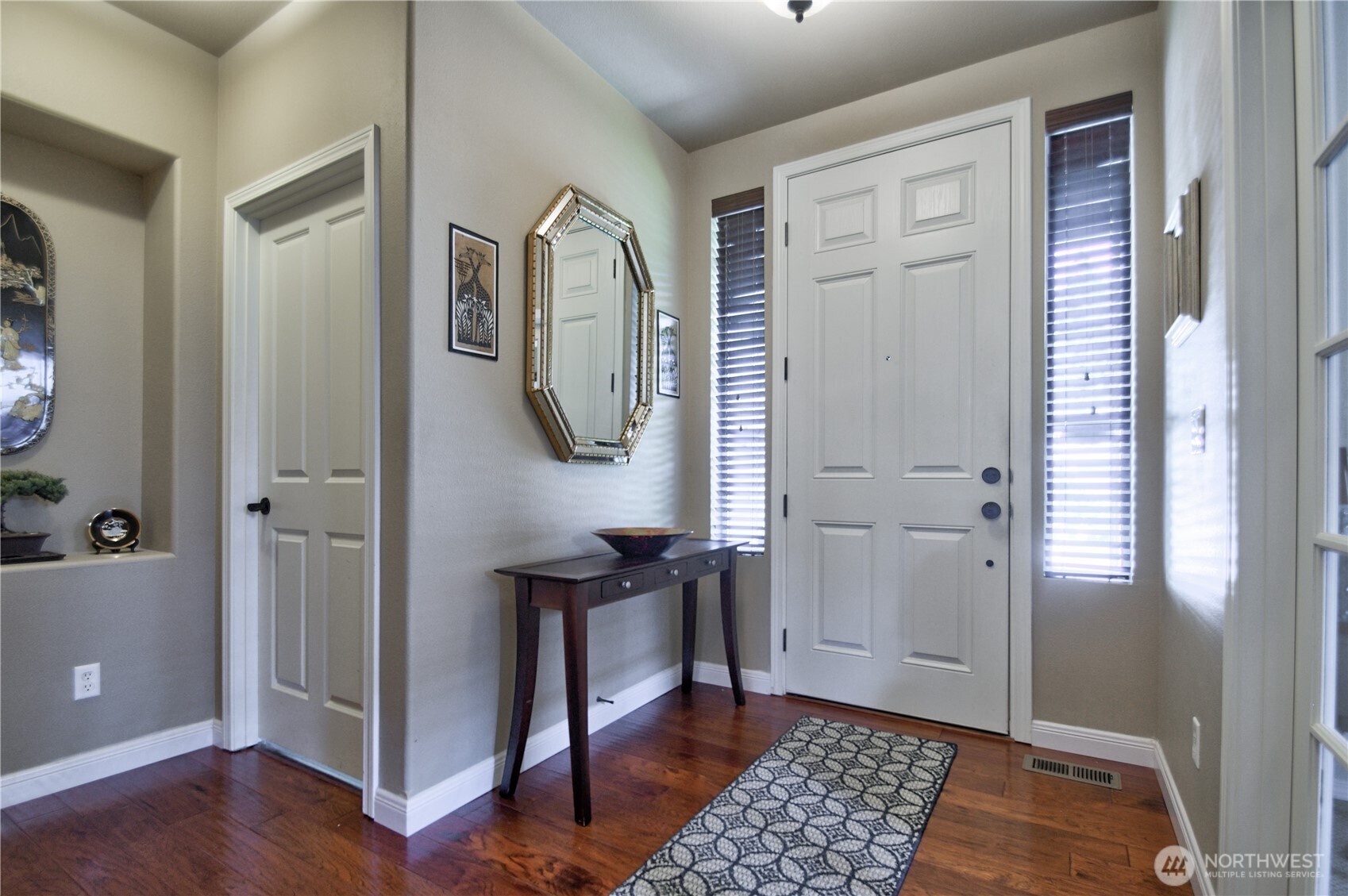 9127 Perwinkle Loop NE