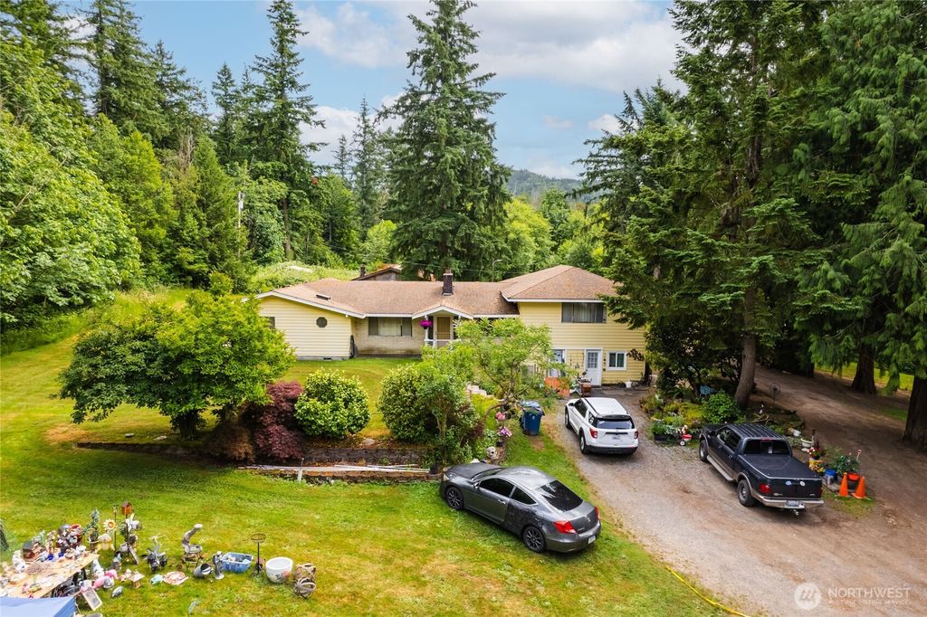 Photo of 28511 SE Issaquah Fall City Road, Fall City, WA 98024 (MLS # 2397160)