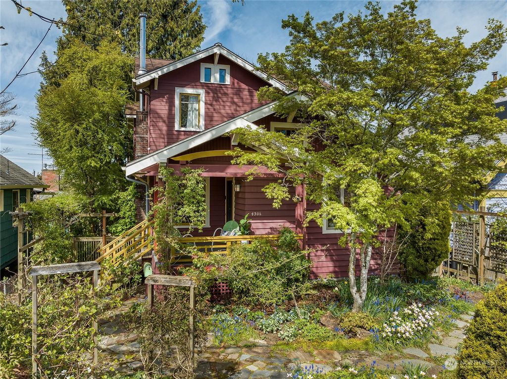 Photo of 4306 S Ferdinand Street, Seattle, WA 98118 (MLS # 2217072)